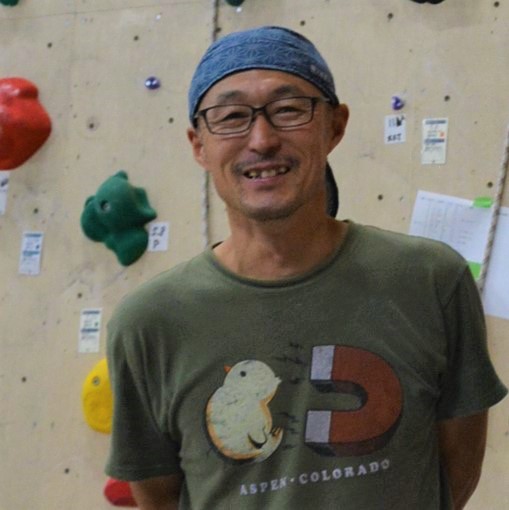 飯山健治